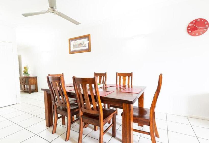 Апартаменты 2 Спальни, Cairns City Apartments
