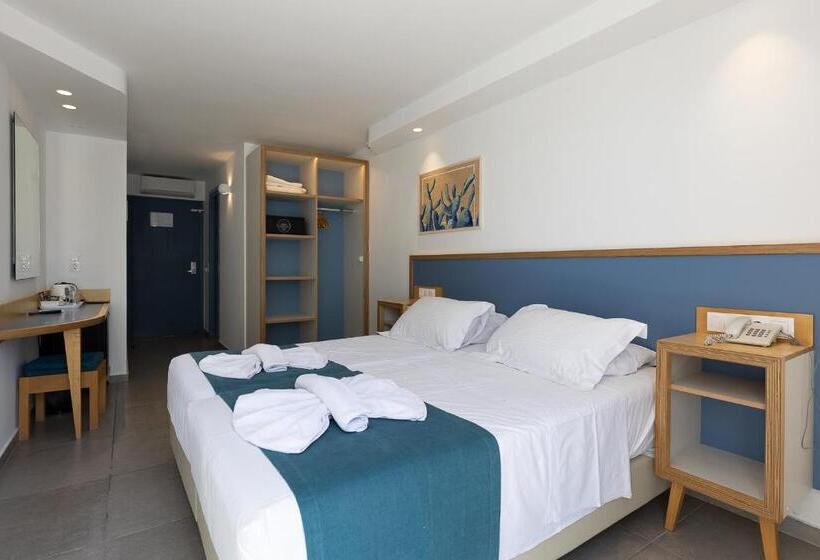 غرفة قياسية مطلّة علي حمام السباحة, Alia Beach Hotel By Estia