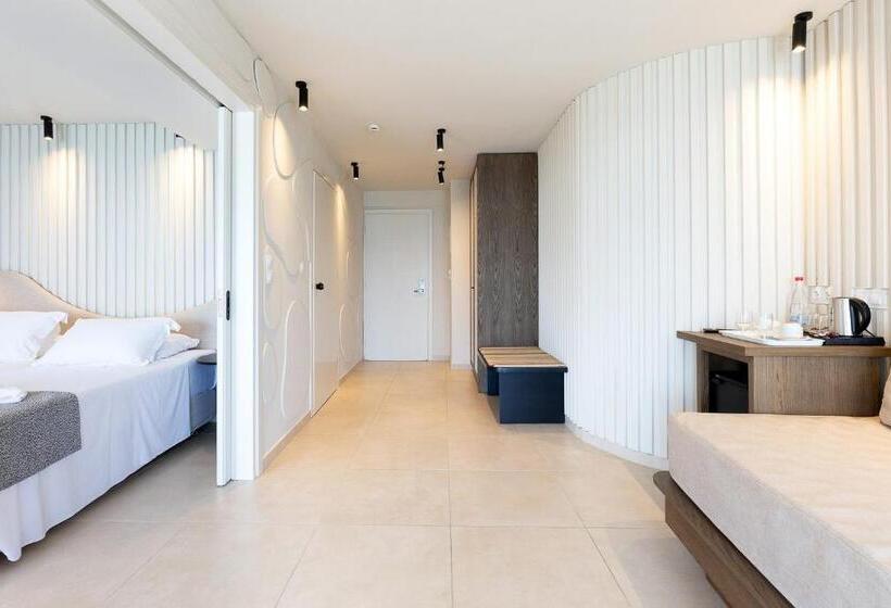 Люкс Superior Вид на Море, Alia Beach Hotel By Estia