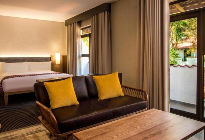 Люкс, Garden Court Polokwane
