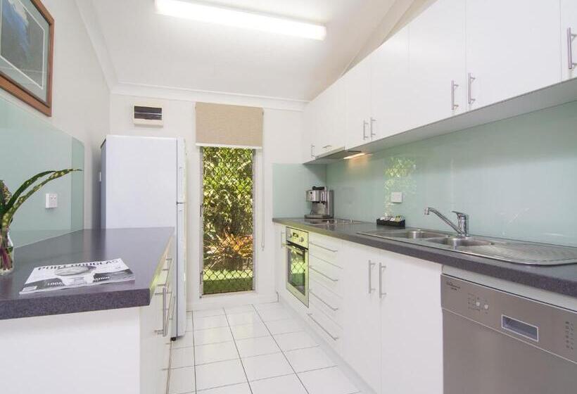 インサイドのスタンダードスタジオ, Garrick House