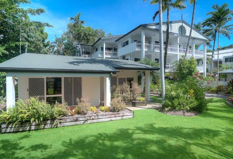 インサイドのスタンダードスタジオ, Garrick House