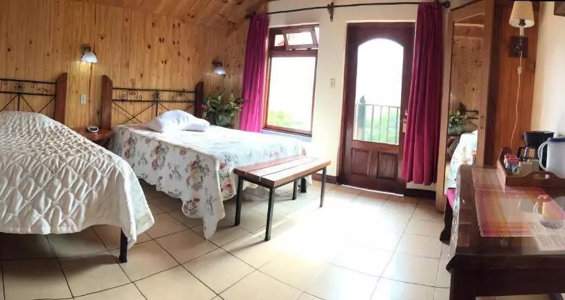 اتاق استاندارد سه نفره, Guayabo Lodge