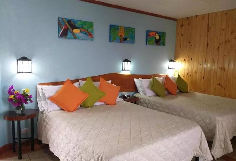 سوییت جونیور, Guayabo Lodge