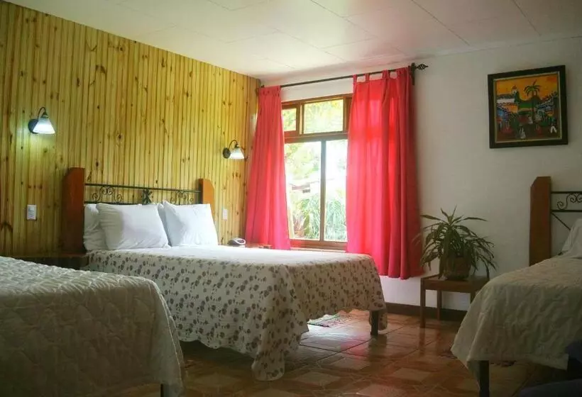 اتاق استاندارد چهار تخته, Guayabo Lodge