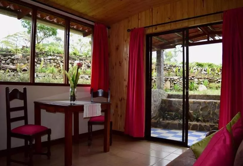 اتاق لوکس, Guayabo Lodge