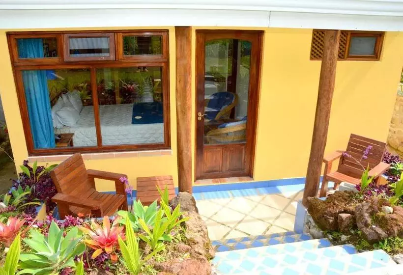 اتاق لوکس, Guayabo Lodge