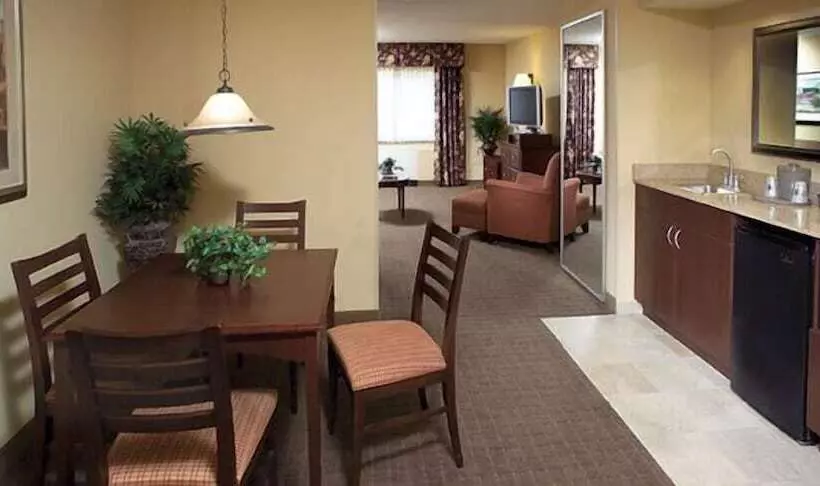 スイート, Hampton Inn Schenectady Downtown