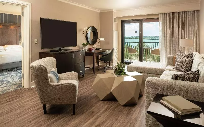 キングサイズベッドのスイートルーム, Hilton Dallas/rockwall Lakefront