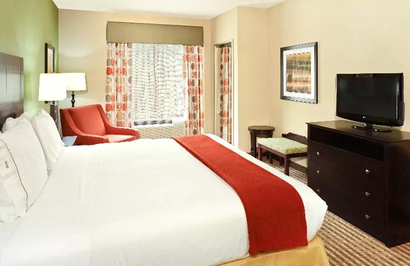 キングサイズベッドのスタンダードルーム, Holiday Inn Express & Suites Maumelle, An Ihg