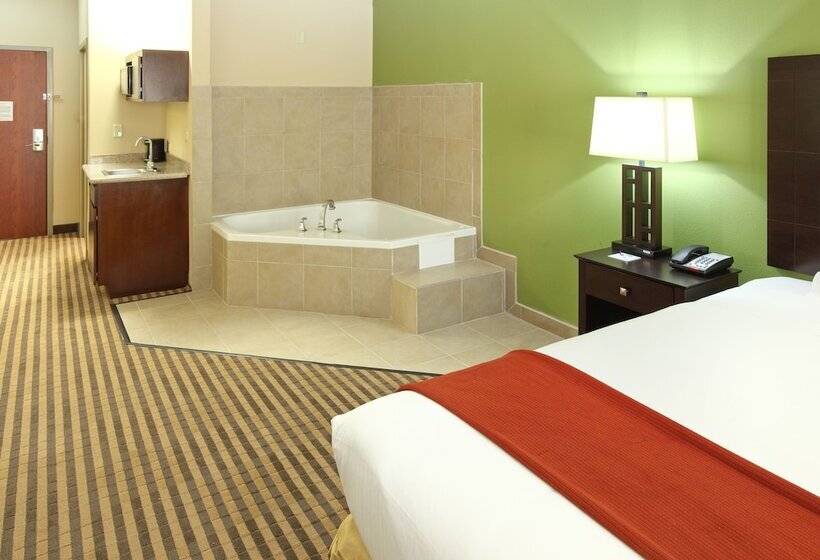 スイート, Holiday Inn Express & Suites Maumelle, An Ihg