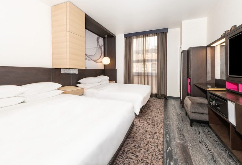 스탠다드 룸 더블 침대 2개, Hyatt Herald Square New York