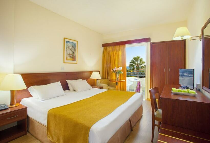 스탠다드 룸, Kapetanios Limassol