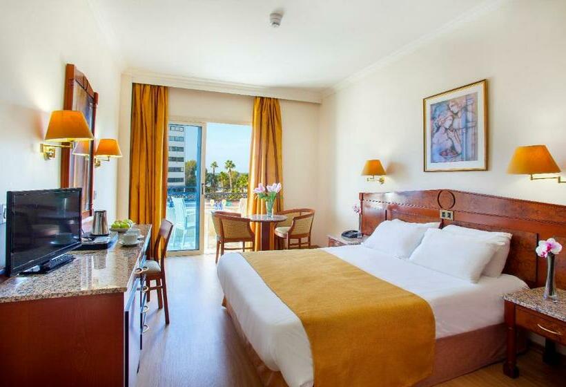 수피리어 룸, Kapetanios Limassol