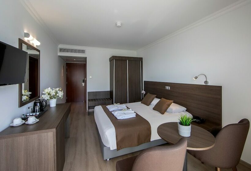 スーペリアールーム, Kapetanios Limassol