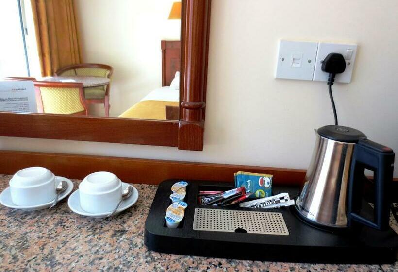 スーペリアトリプルルーム, Kapetanios Limassol