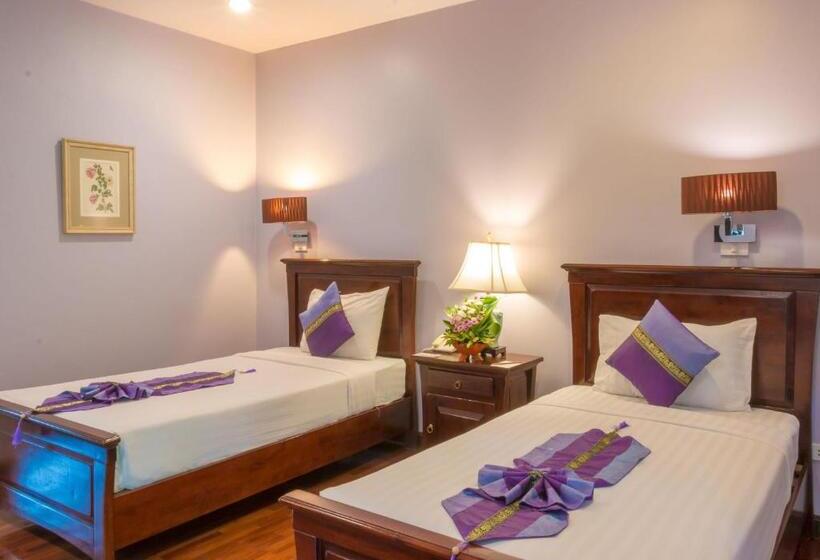 デラックスルーム, Phuwanalee Resort