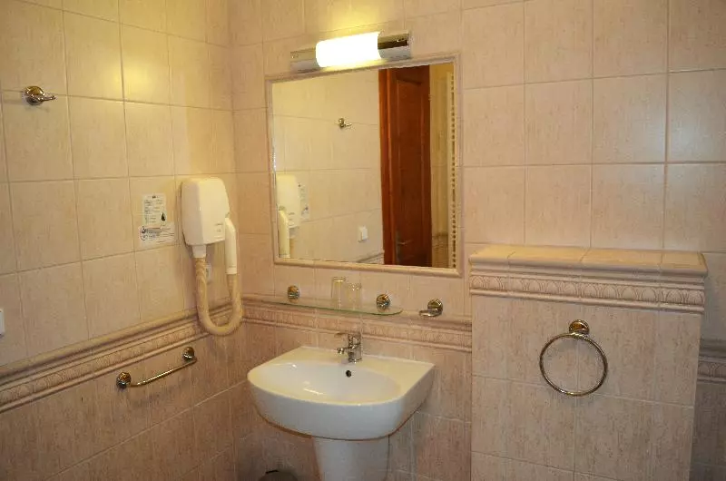 اتاق استاندارد یک نفره, Renesance Krasna Kralovna