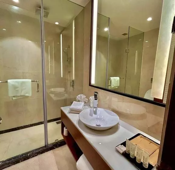 キングサイズベッドのデラックスルーム, Best Western Plus Amritsar