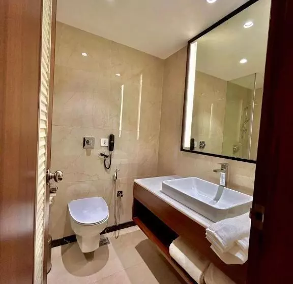キングサイズベッドのデラックスルーム, Best Western Plus Amritsar