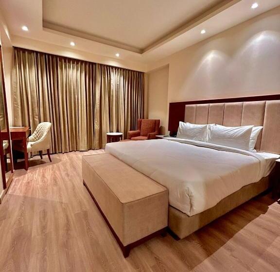 キングサイズベッドのデラックスルーム, Best Western Plus Amritsar