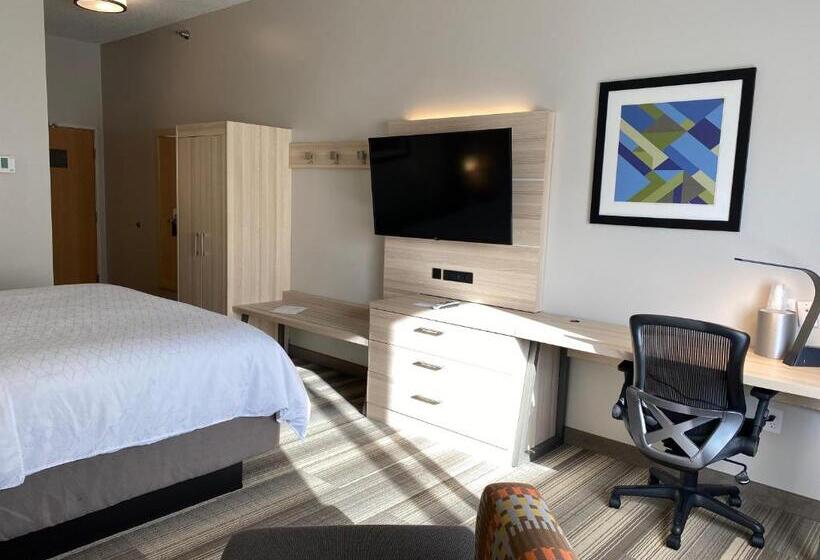 Стандартный Номер Кровать Кинг, Holiday Inn Express Hotel & Suites Logansport, An Ihg