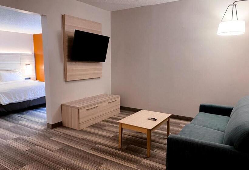 جناح مزود بجاكوزى, Holiday Inn Express Hotel & Suites Logansport, An Ihg