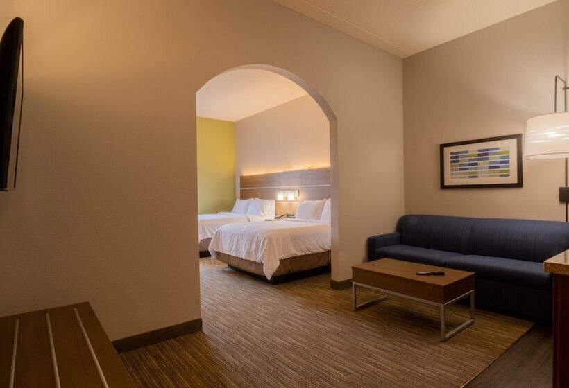 جناح, Holiday Inn Express Hotel & Suites Mankato East, An Ihg