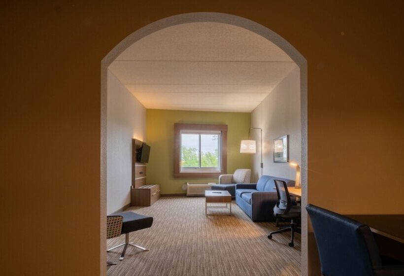 جناح, Holiday Inn Express Hotel & Suites Mankato East, An Ihg