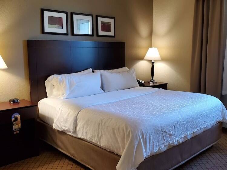 Люкс, Holiday Inn Express Hotel & Suites Mankato East, An Ihg