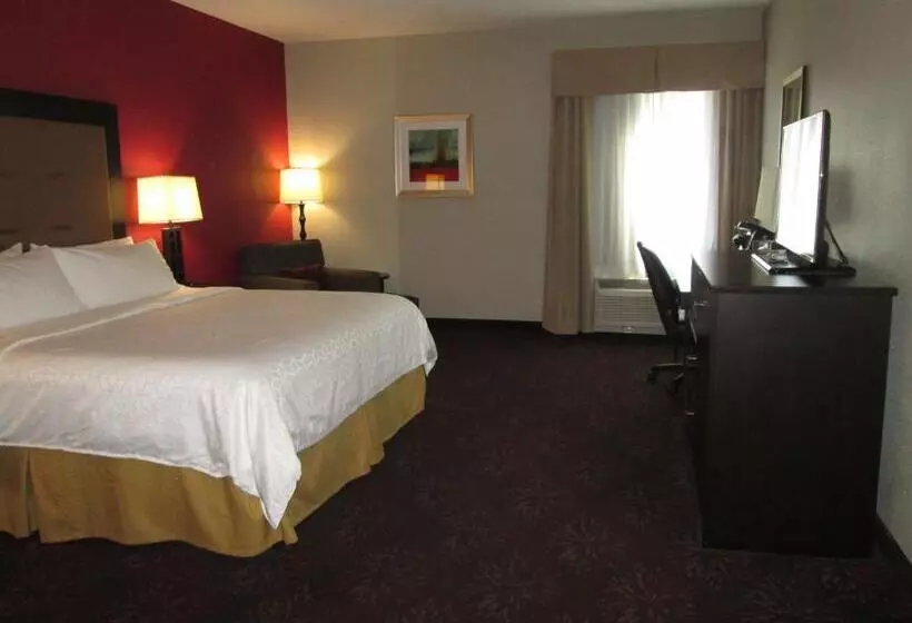 キングサイズベッドのエクゼクティブルーム, Holiday Inn Express Cloverdale   Greencastle, An Ihg