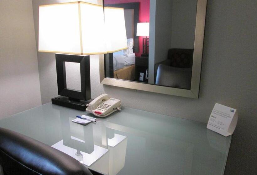 جناح سرير كينج, Holiday Inn Express Cloverdale   Greencastle, An Ihg