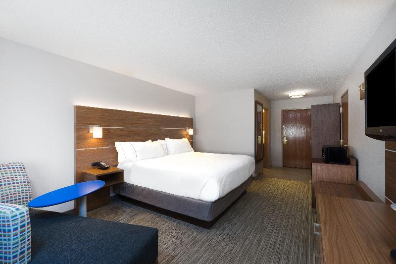 带大床的行政房间, Holiday Inn Express Hotel Howe / Sturgis, An Ihg