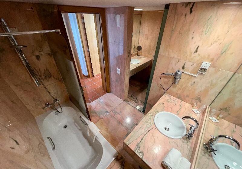 غرفة قياسية سرير كينج, Holiday Inn Express Hotel & Suites Muncie By Ihg