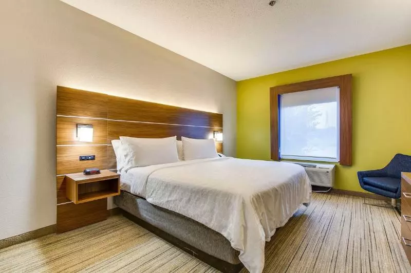 キングサイズベッドのスイートルーム, Holiday Inn Express Vincennes By Ihg