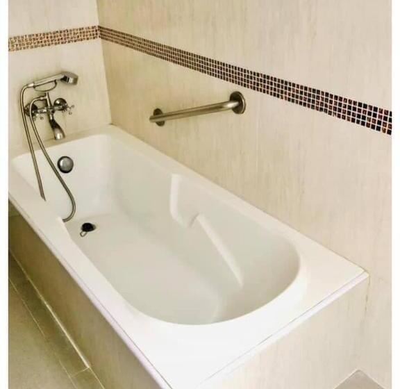 סוויטה, Dad D Resort By Lopburi Inn Resort