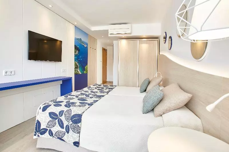 デラックスルーム, Dad D Resort By Lopburi Inn Resort
