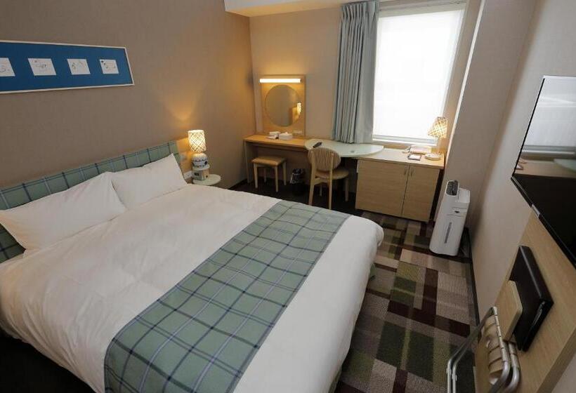 基本间, Monte Hermana Kobe Amalie