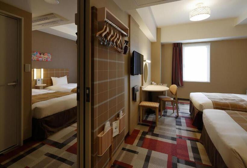 高级连接房间, Monte Hermana Kobe Amalie