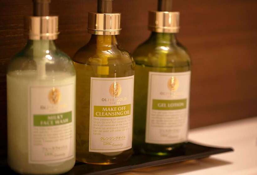 基本间, Monte Hermana Kobe Amalie