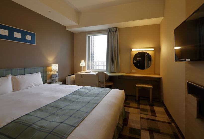 基本间, Monte Hermana Kobe Amalie