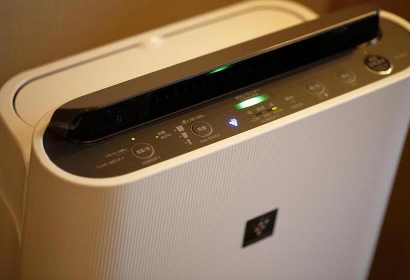 基本间, Monte Hermana Kobe Amalie