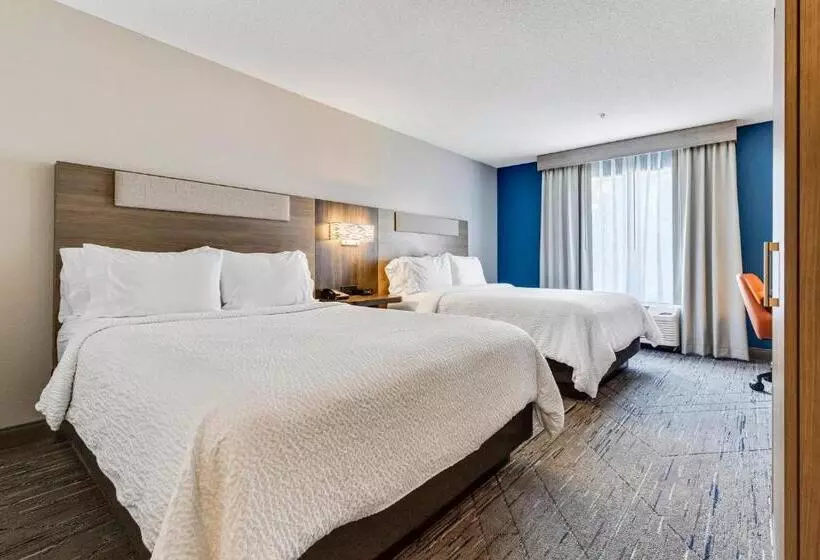 ２ベッドスイートルーム, Holiday Inn Express & Suites Starkville By Ihg
