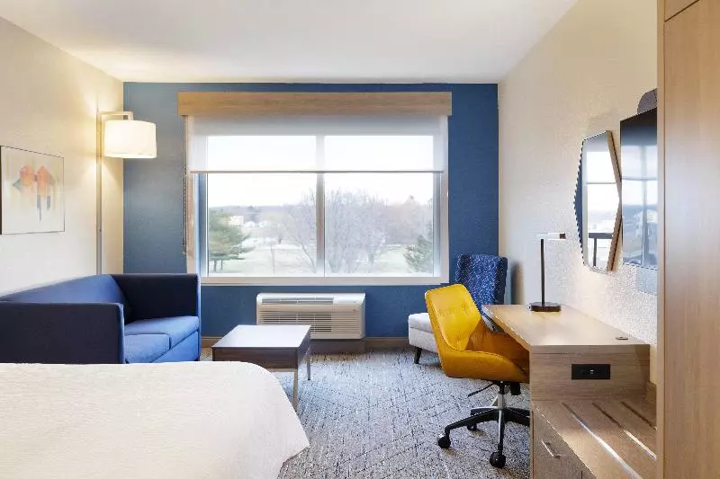 Standard-huone King-vuode, Holiday Inn Express Hotel & Suites Van Wert, An Ihg