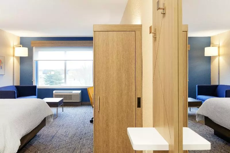 Standard-huone King-vuode, Holiday Inn Express Hotel & Suites Van Wert, An Ihg