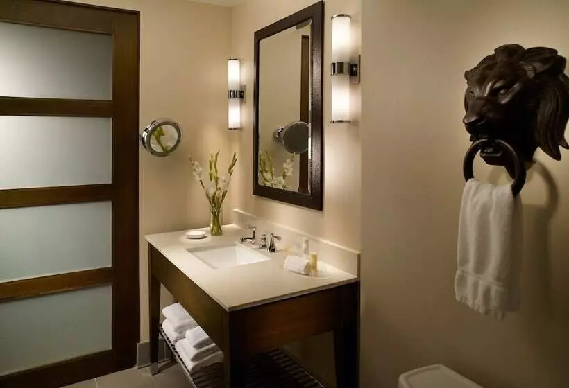 スタンダードルーム, Crowne Plaza Charleston, An Ihg
