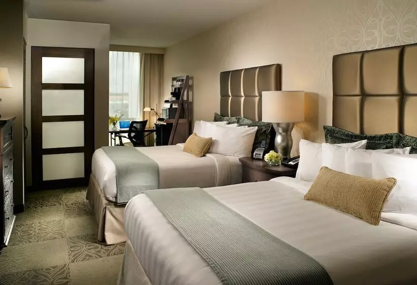 スタンダードルーム, Crowne Plaza Charleston, An Ihg