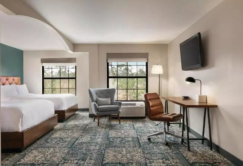 クイーンサイズベッドのクラシックルーム, Four Points By Sheraton Raleigh Arena