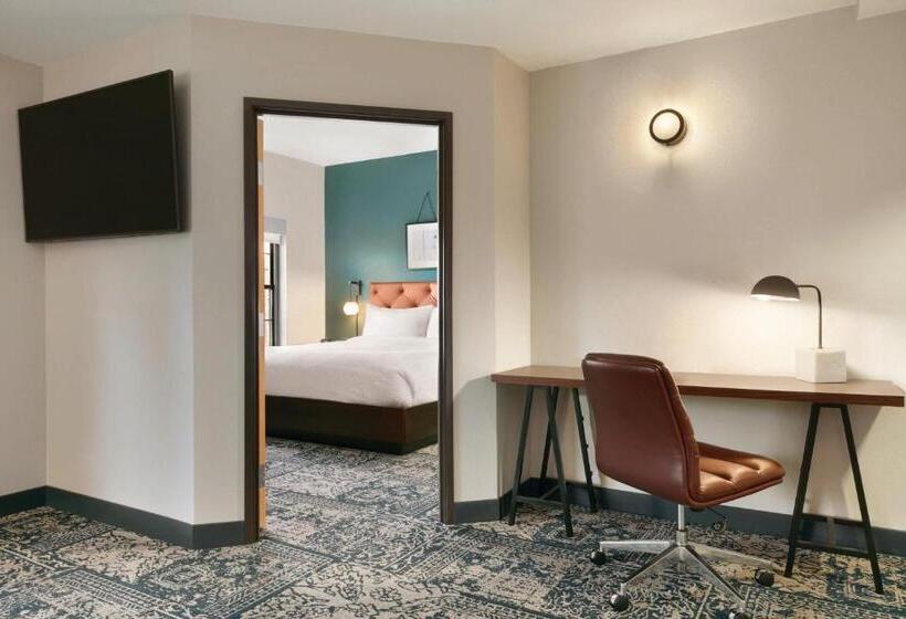 جناح سرير كينج, Four Points By Sheraton Raleigh Arena