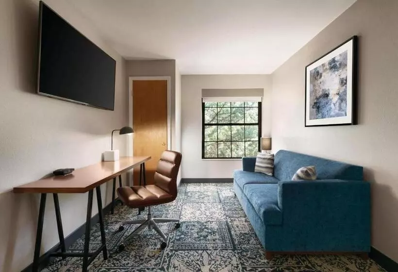 ２ベッドスイートルーム, Four Points By Sheraton Raleigh Arena